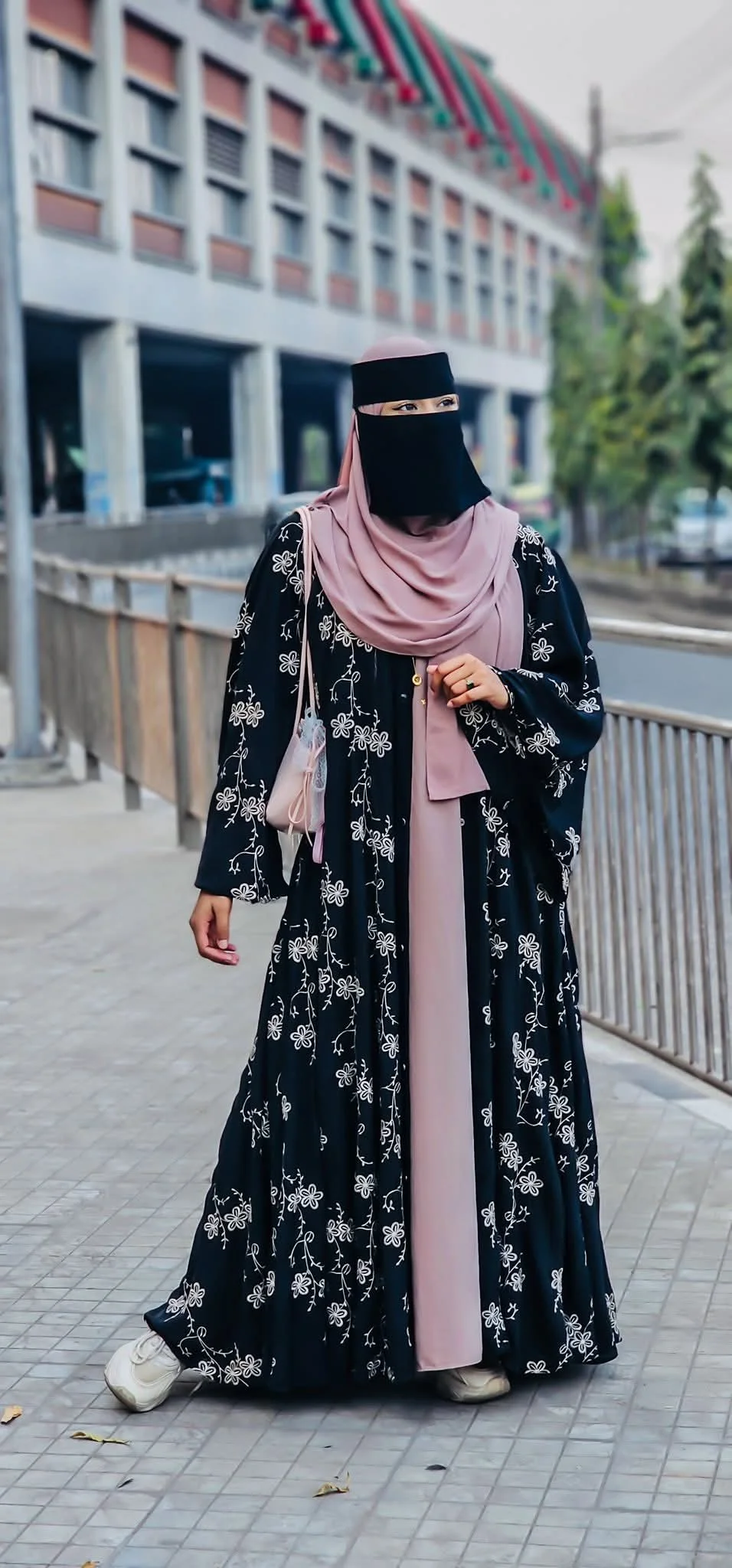 Premium Embroitare Abaya